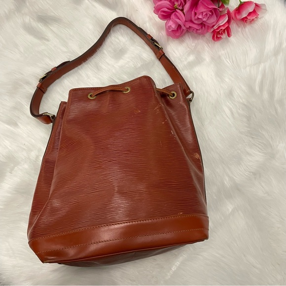 Vintage Louis Vuitton Epi Noe - Picture 2 of 11